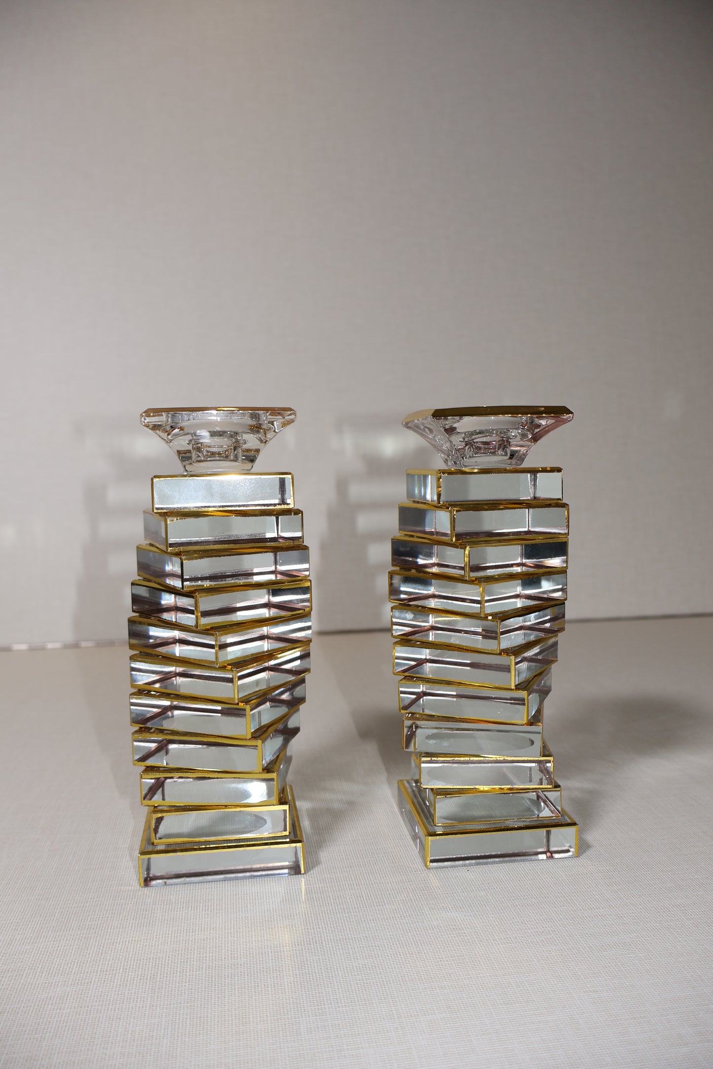 זוג פמוטים מדורגים