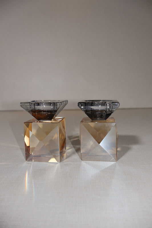 זוג פמוטי קריסטל קויות עם חלק עליון קריסטלי מושחר