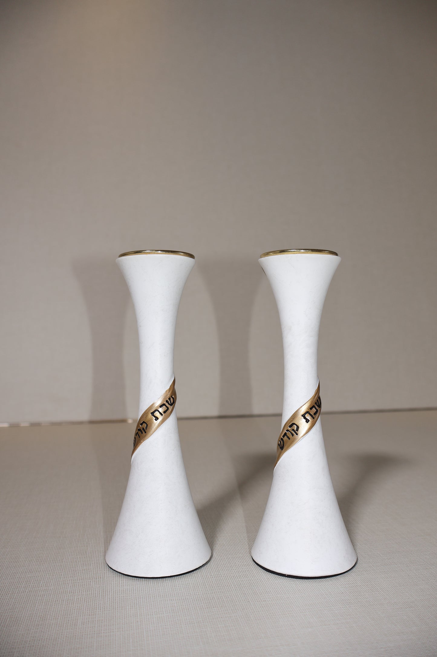 זוג פמוטי פולימר מהודרים