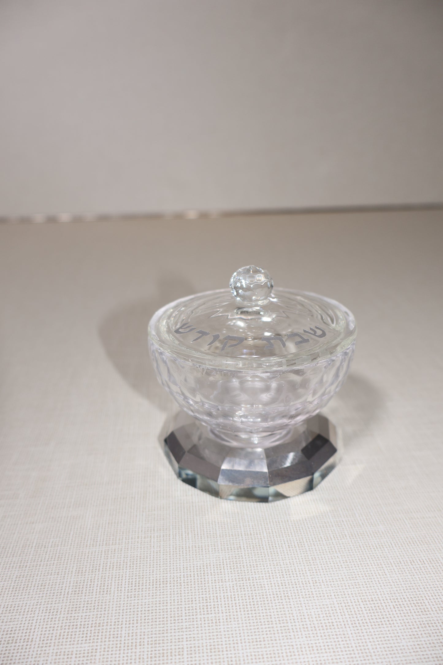 מלחיית קריסטל שקוף- דגם חלק וחריטת ״שבת קודש״